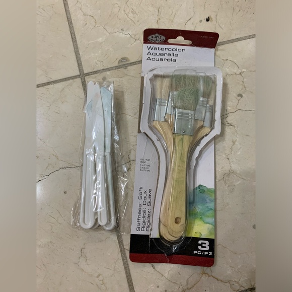 7 piece Painting supplies set - Picture 2 of 5